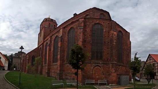 Ev. Kirche St. Petri, Hofkirche der Herzöge zu Pommern-Wolgast, Besichtigung der Gruft mit Sarkophagen der Herzogsfamilie und Turmbesteigung mussten ausfallen....alle Türen zu