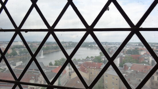 Ein Ausblick aus einem etwas grösseren Fenster, dann gings für mich zurück nach unten