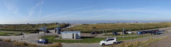 Hinten am Horizont fängt das Meer an , zumindest heute, es ist wohl Ebbe!