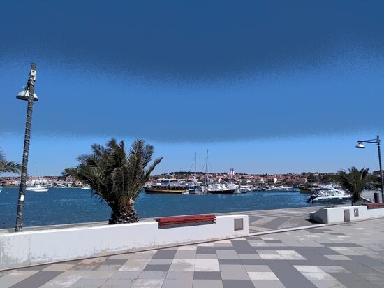 Blick auf Medulin vom Hafen aus