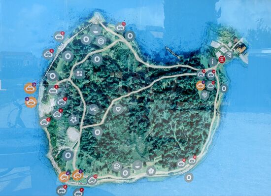 Übersichtskarte am Eingang des Parks