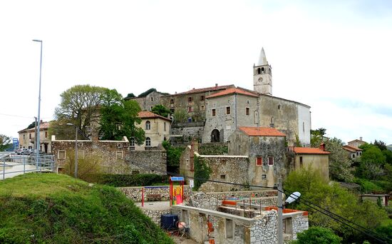 Unterwegs - Blick auf Plomin