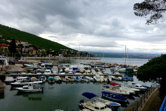 Der kleine Hafen von Ičići