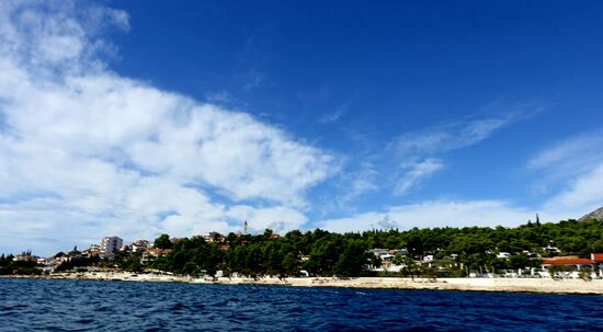 Entlang der Küste bei unserer unfreiwilligen Bootstour