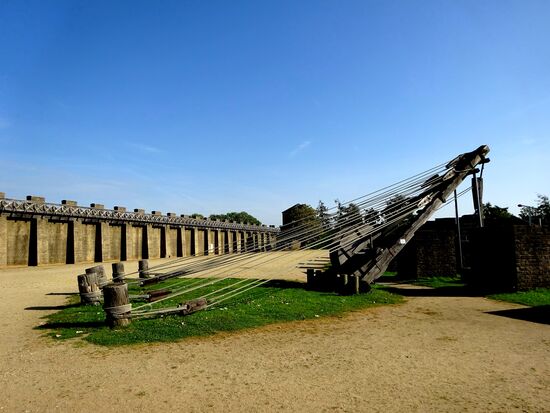 Rekonstruktion eines römischen Baukrans, damit konnten über Seilübersetzungen Lasten von bis zu 9 t gehoben werden.
