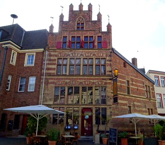 Schöne Häuser am und um den Markt herum