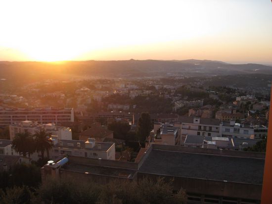Blick auf Grasse aus meinem Hotelzimmer (morgens)