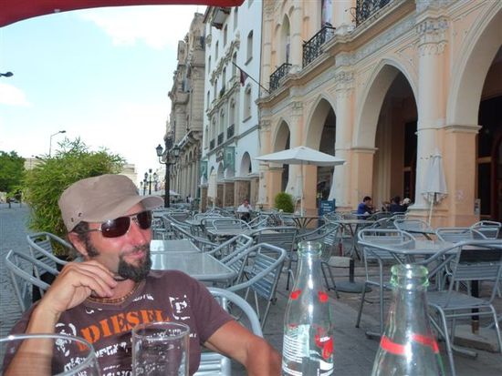 wein auf der plaza, fast wie in italien.