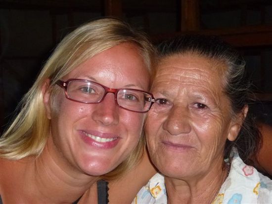 anke & der chefe der familia la abuela.