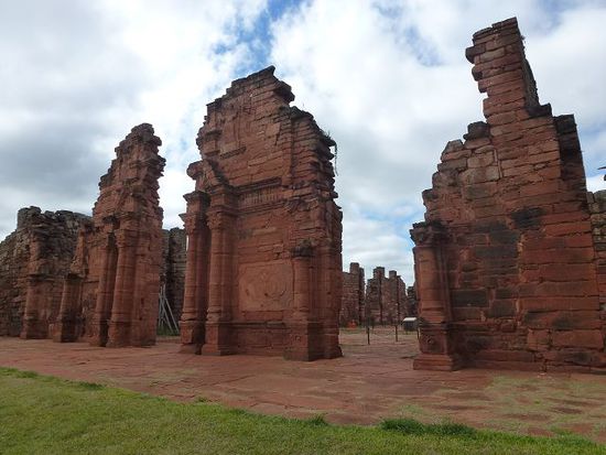 jesuiten mision san ignacio argentinien - haupteingang kirche.