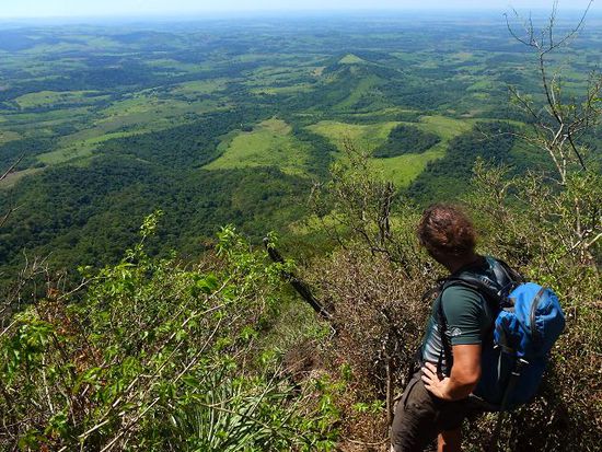abstieg ueber felsen, das geht selbst bei nur 835 meter...