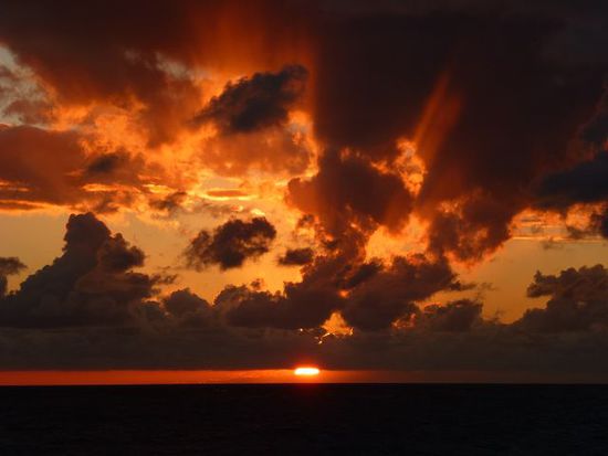 auch am atlantik geht die sonne unter.