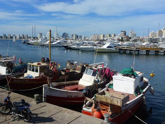 uruguay weltbekannt - punta del este.