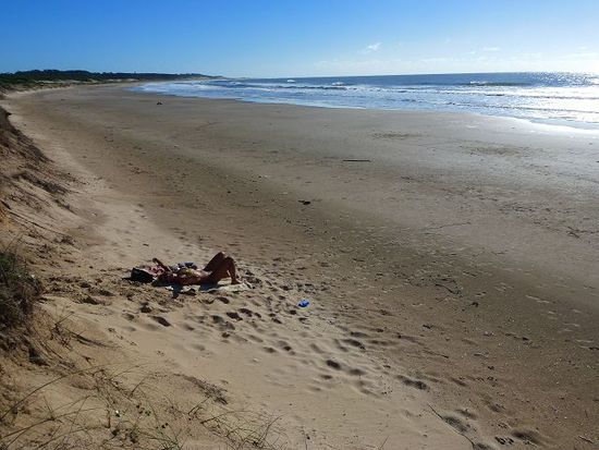 flotte damen am privatstrand playa grande.
