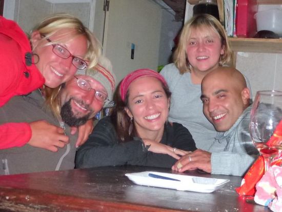 feiner abschied aus uruguay mit leticia, fernanda und rodrigo im etnico hostal, muchas gracias por todo.