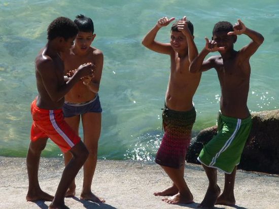 aber egal, wie auch immer, tudo bem und der daumen nach oben, das ist brasilien, das ist rio, das ist das leben.