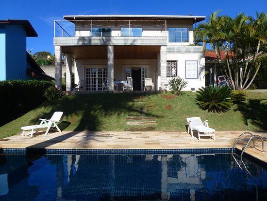 das andere haus der gastfamilie in braganca bei sao paulo, ja mit etwas geld kann man gut leben in brasilien.