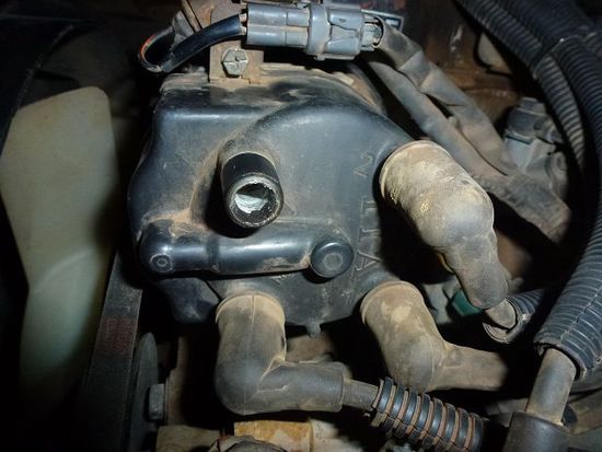 der ventilverteiler, kannten wir bisher noch nicht, wir machen immer wieder neue bekanntschaften im motor der villa venus.