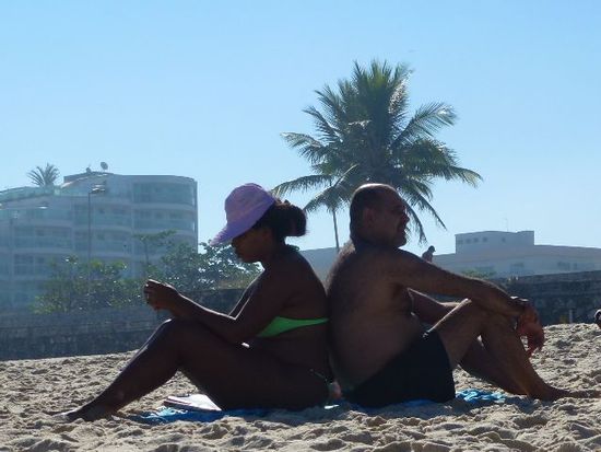 auch mal eine strandstellung, vor allem, wenn man das badetuch vergessen hat oder sich nichts mehr erzaehlen will.