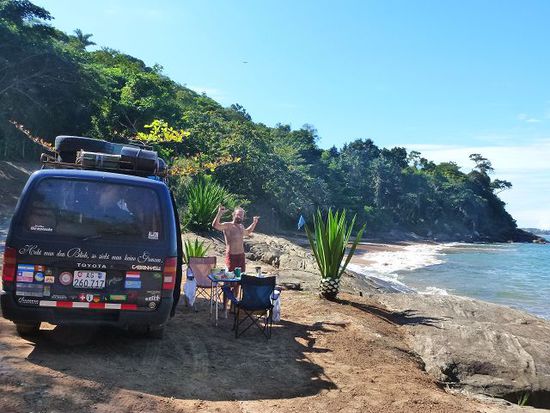 endlich wildes campen am strand, praia marvila in anchieta.