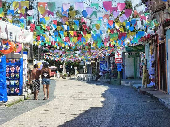 die brasilianer nennen diese strasse wortwoertlich brodwei...koennte baseldeutsch sein.
