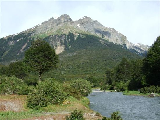 der dramatische gipfel von monte guanaco mit rio pipo (heisst wirklich so)