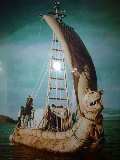 das tortoraboot titi 18 meter lang segelte mit den cataris 25 tage ueber den titicacasee.