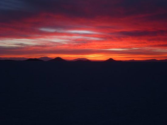 so sah der himmel am 21.11.2012 auf der salar de uyuni aus, wenn das kein zeichen fuer die letzten monate ist...