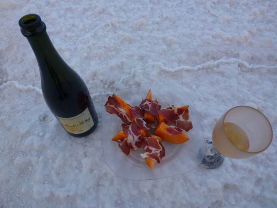 das war die erste vorspeise am feiertag, inklusive handgedrehtem champagner aus uruguay (hier irgendwie schoener, champang artesanal)