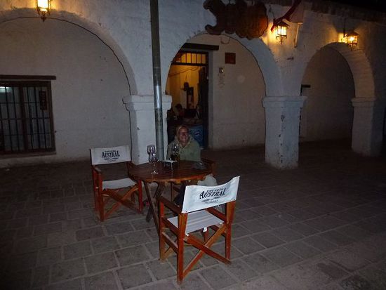 ...zum weintrinken auf der plaza bis alles aufgestuhlt ist...