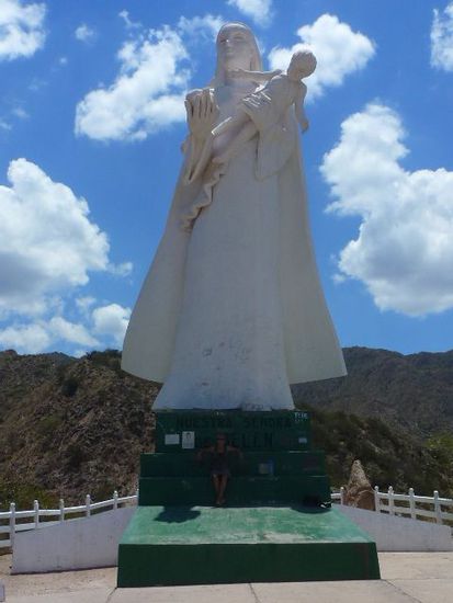 nuestro senor de belen, 300 meter hoehendifferenz bei 45 grad im schatten, waehrend die gauchos ihre siesta geniessen...