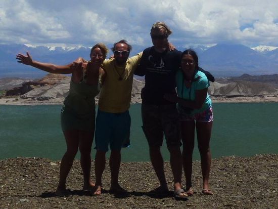 die grandiosen gastgeber aus der cabana clandestino, patrick aus verscio ticino und anna aus cali colombia.