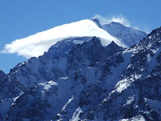 nach kuzer zeit schon wieder in wolken gehüllt - cerro aconcagua