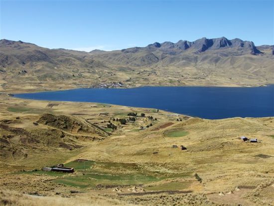 eine der höchsten lagunen der welt bei sancillo - 4600 meter.
