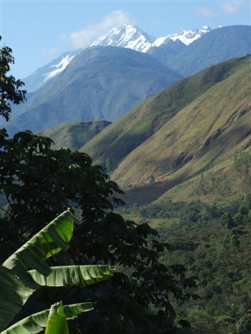 peru live - dschungel, tiefe täler, altiplano und vergletscherte vulkane.