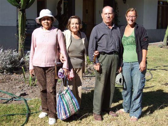 anonyme nachbarin, maria luz, atilio y chefe.