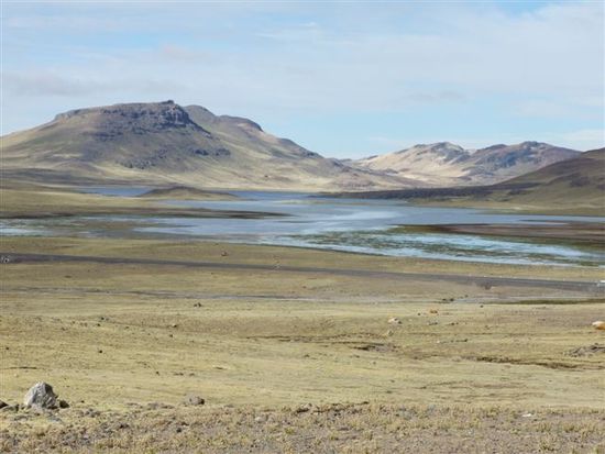 laguna yurihuiri.