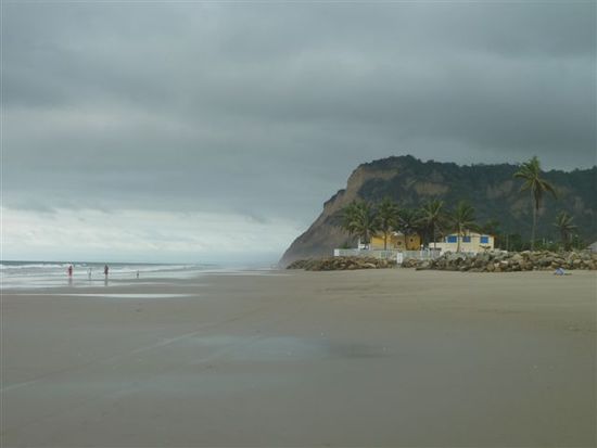 herrliche strände beim aufstrebenden beachresort san clemente.