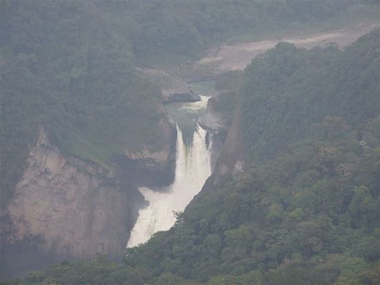 cascada san rafael - equador's groesster wasserfall.