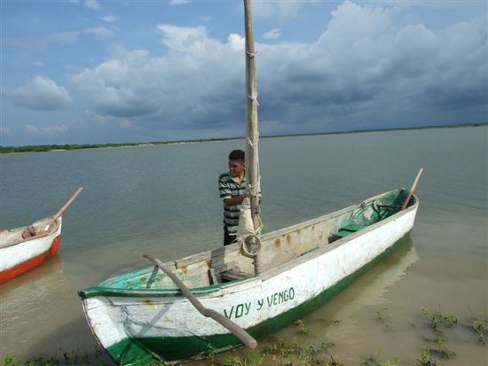 carlos uns seine segelnussschale.