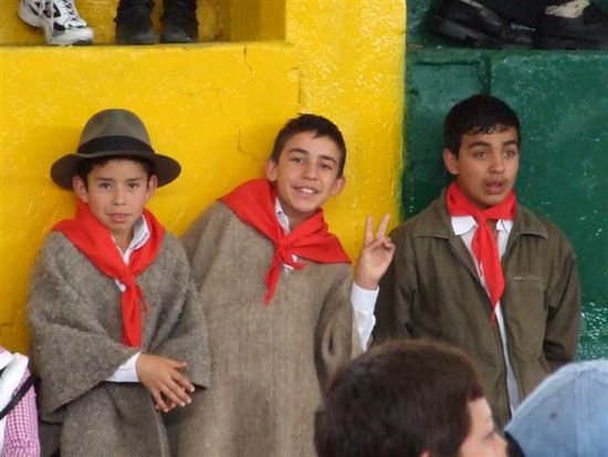 silvestre uns seine tanzcrew.