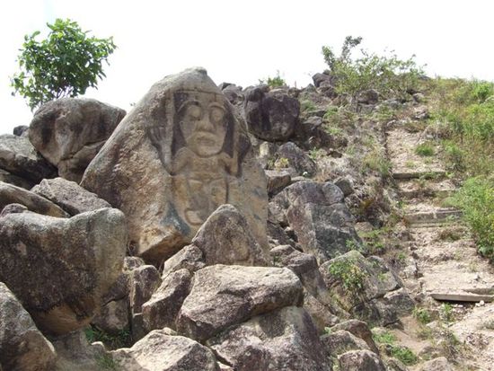 steinmonument von chaquira.