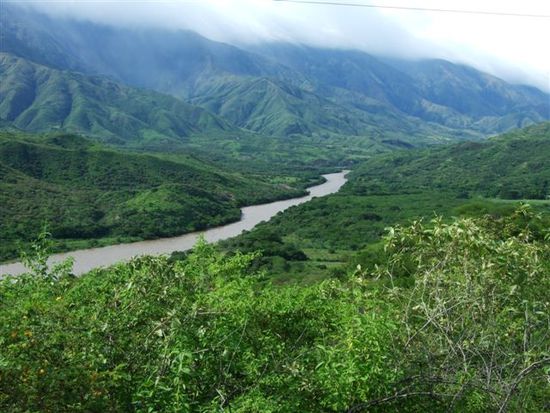 auf dem weg an die grenze - colombia adios.