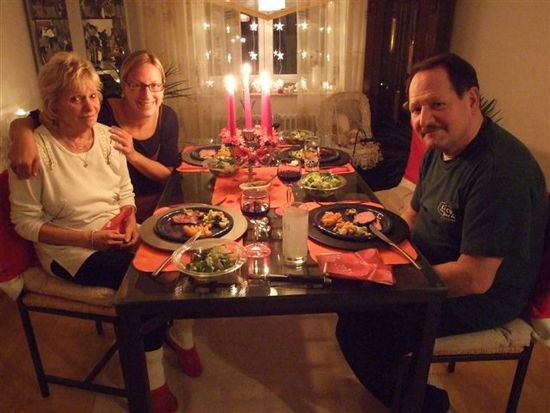 erstes weihnachtessen bei den schettys mit anke, danach gabs noch zwei weitere...wenn schon, denn schon...