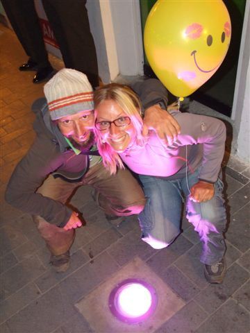ja es geht uns super, auch wenn uns der abschied aus kolumbien sehr schwer gefallen ist. nochmals frohe ostern an alle!