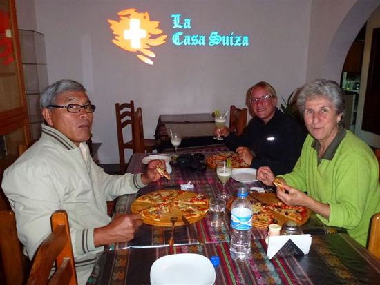 treffen im casa suiza mit rolando und lisbet.