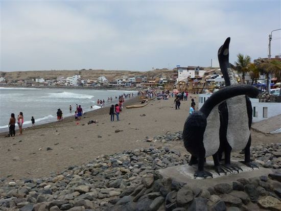 die zwei auch, der rest hinten huanchaco am sonntag.