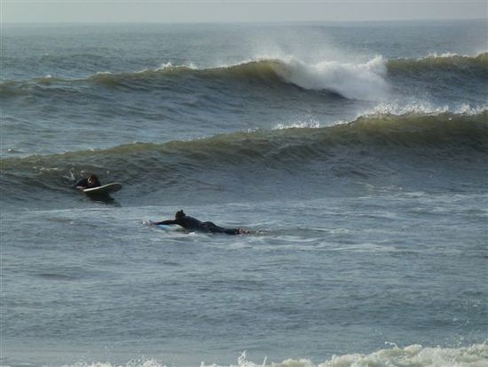 ein nicht so erfolgreicher surfertag in huanchaco, es ist ein langer weg in den wellenhimmel.