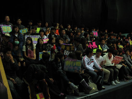 Jubelchinesen, die sich das alles freiwillig antun.