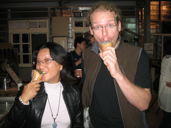 Zusammen mit Jessy beim Bambuskohleeisessen